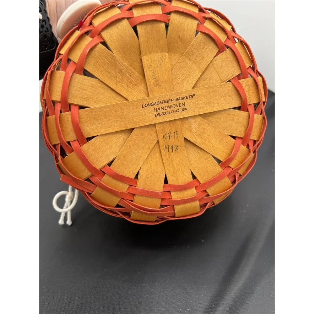 Longaberger 1998 Mothers Day Basket w/Ring & Things Liner &Tie‎ On